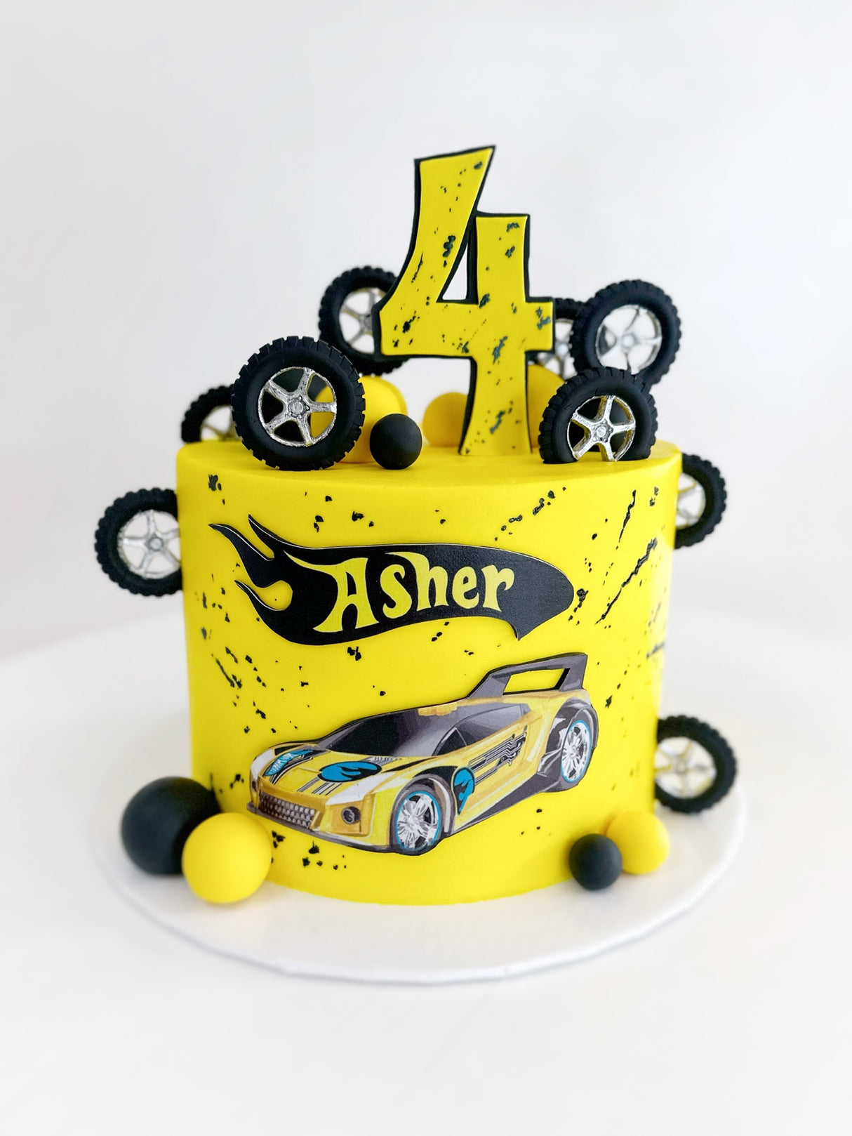 Hot Wheels Cake