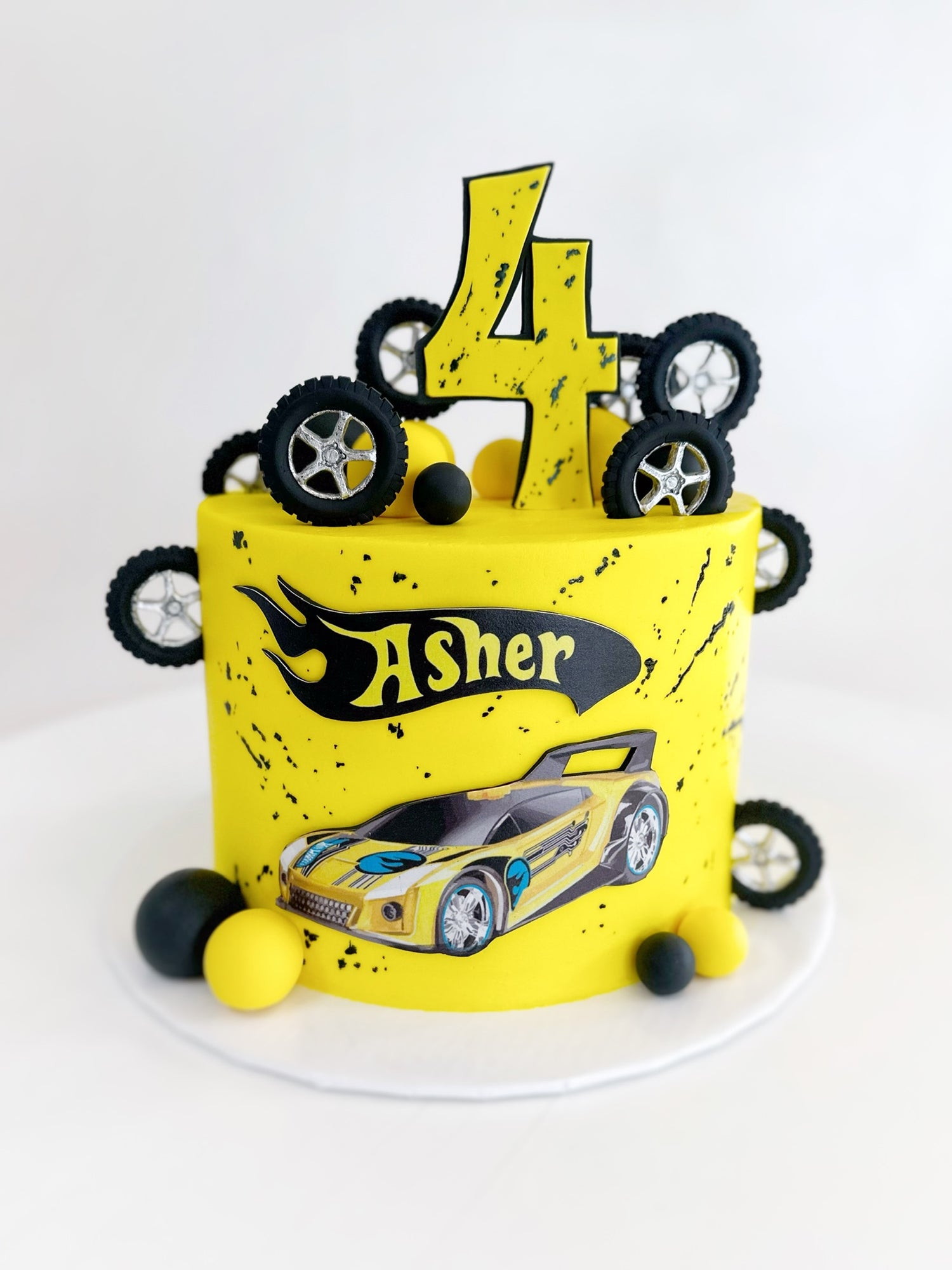 Hot Wheels Cake