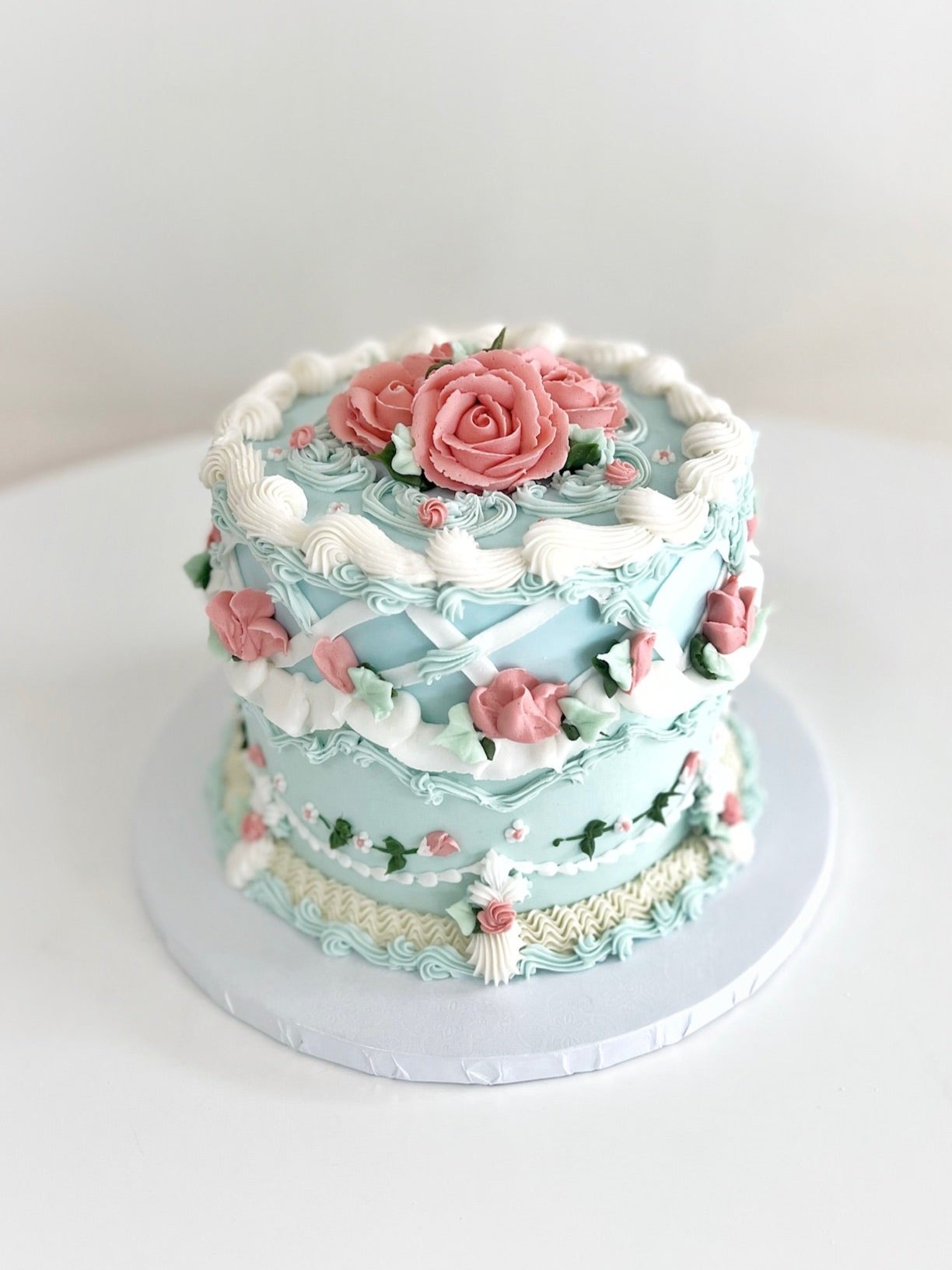 Lambeth and Buttercream Floral Cake