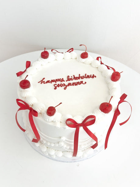 Lambeth Buttercream with Red Bows & Cherries