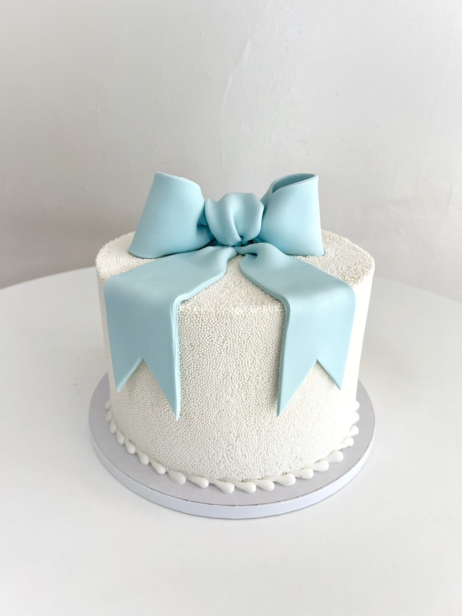 Nonpareil cake with Fondant Bow