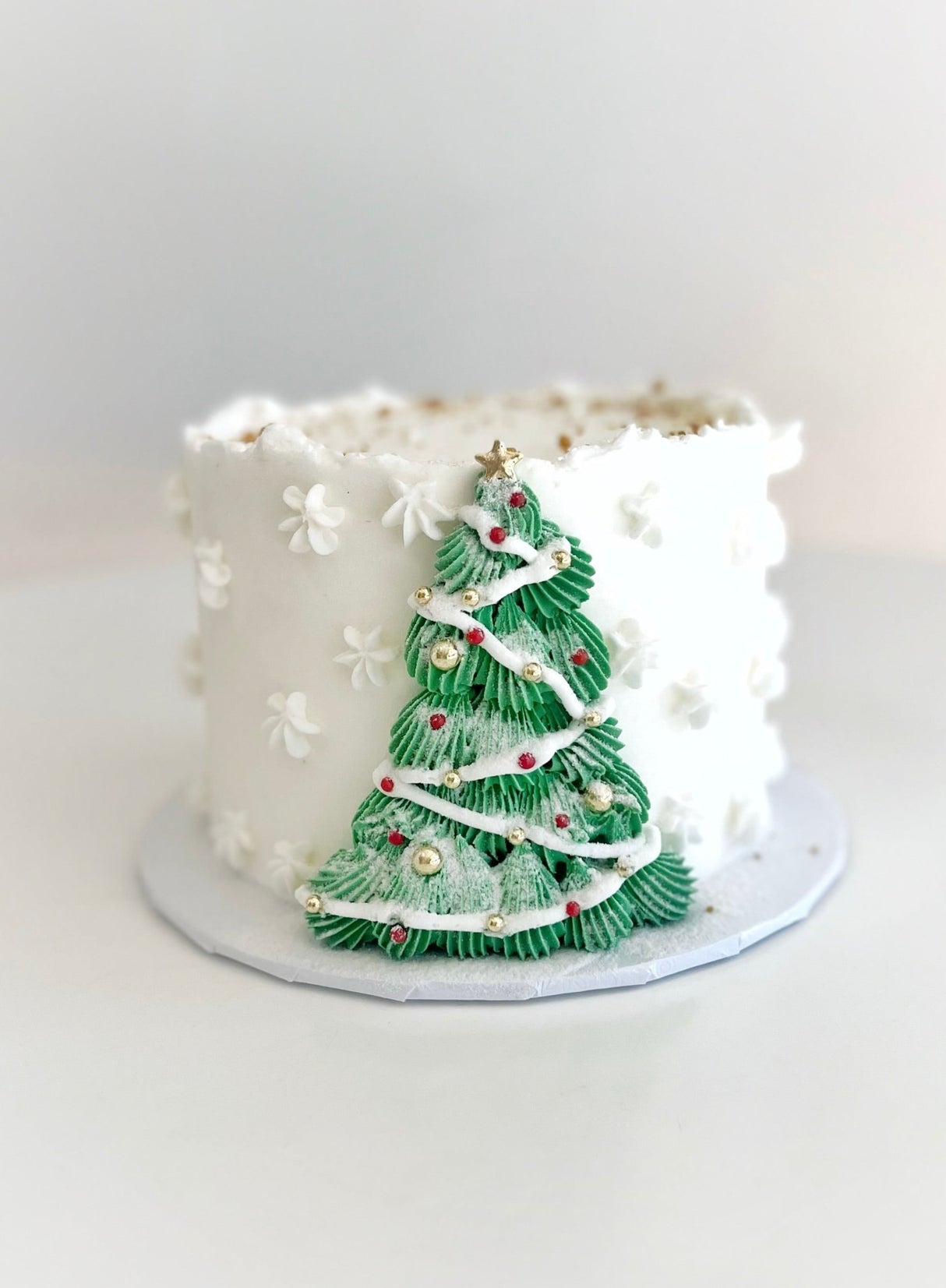 Christmas Tree Holiday Cake