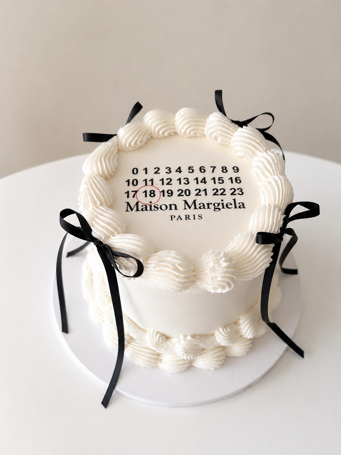 Calendar Cake with Bows